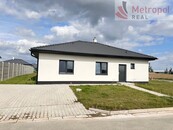 Prodej novostavby RD typu bungalov Nechanice - Staré Nechanice, okres Hradec Králové., cena 7750000 CZK / objekt, nabízí 